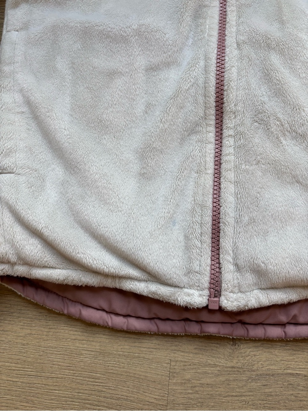 Girls Reversible Patagonia Jacket - Picture 8 of 14